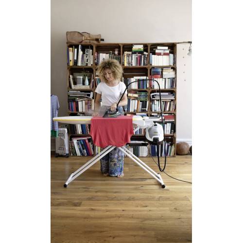 SC 4 EasyFix IRON — компактный и удобный с хранением аксессуаров на корпусе, заказать онлайн