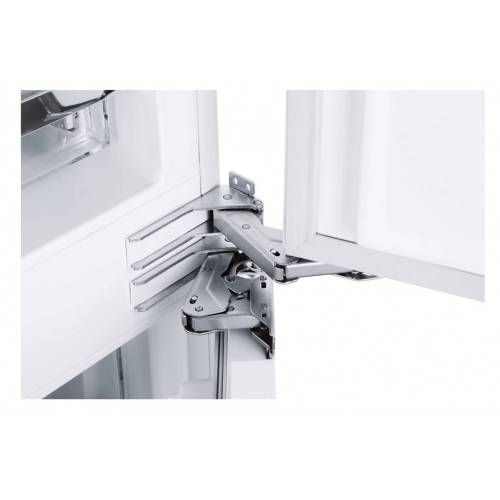 HAIER BCFT629TWRU — ваш надежный помощник на кухне. Встраиваемый холодильник высотой 177 см с Total No Frost, обеспечивающий вместимость 170 л в холодильнике и 60 л в морозильнике. Доступен для заказа с доставкой в Бишкеке.